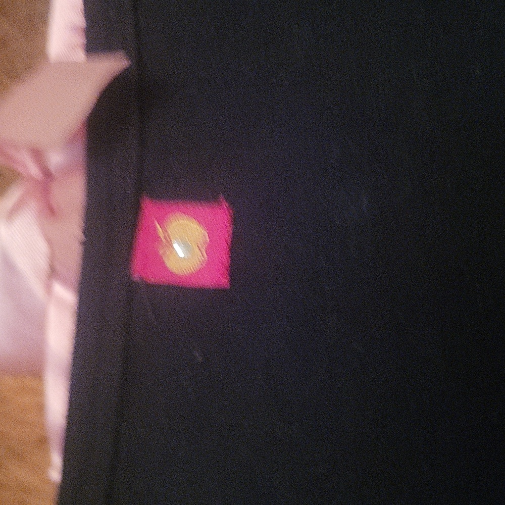 Apple Bottoms RARE FIND stretchy top with Vibrant Bling Graphic M - Picture 5 of 7